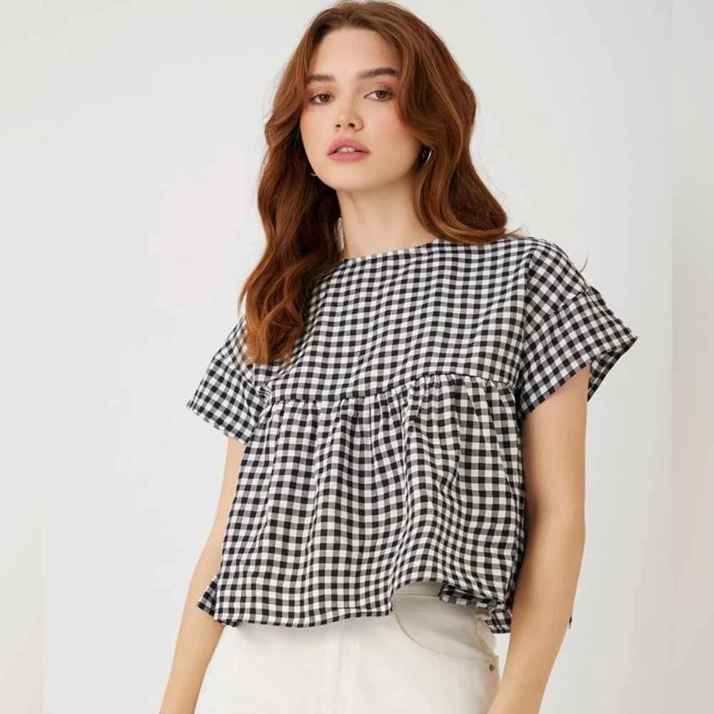 NWOT Black and white checked plaid top size L